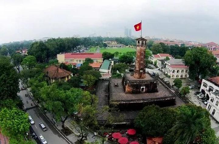 Xu hướng Giật mình ngã nhào khi gặp xe: Hotspot Matrix tiết lộ bí quyết video viral